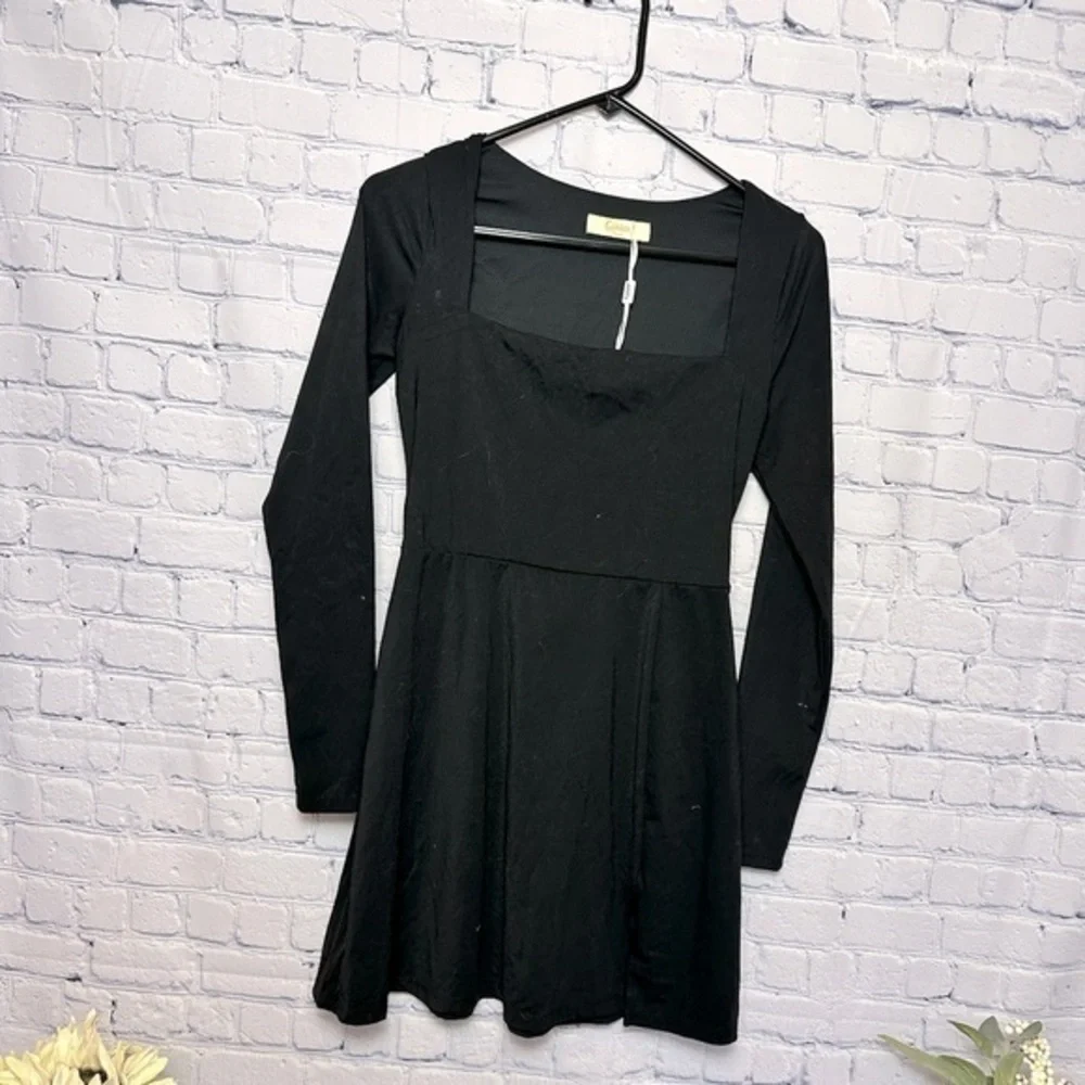 Be the Life of the Party with Quinsen’s Sexy Black Peplum Dress - Picture 1 of 6